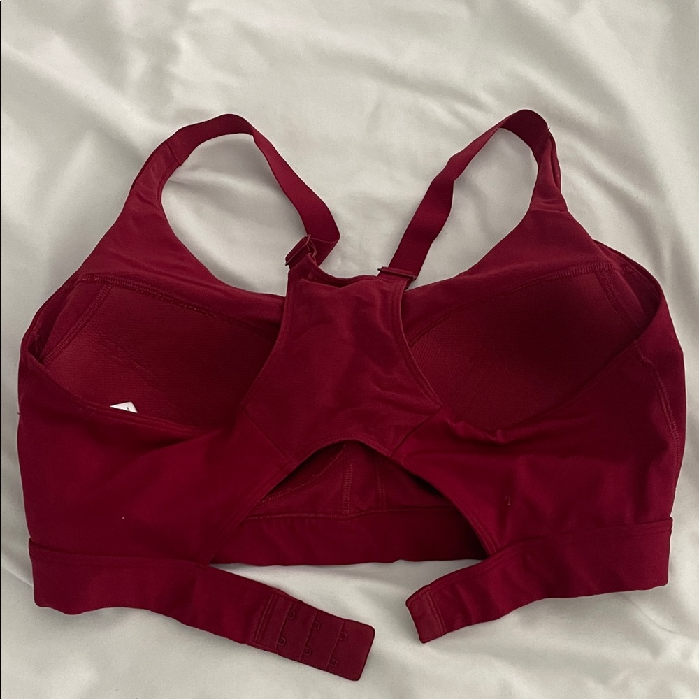 Women's Gymshark Red Sports Bra - Picture 2 of 3